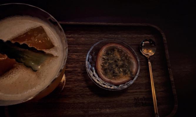 步入调酒师行业的初体验（揭秘调酒师培训的必备攻略）